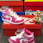 Air Jordan 1 Mid "Wildberry Pink"